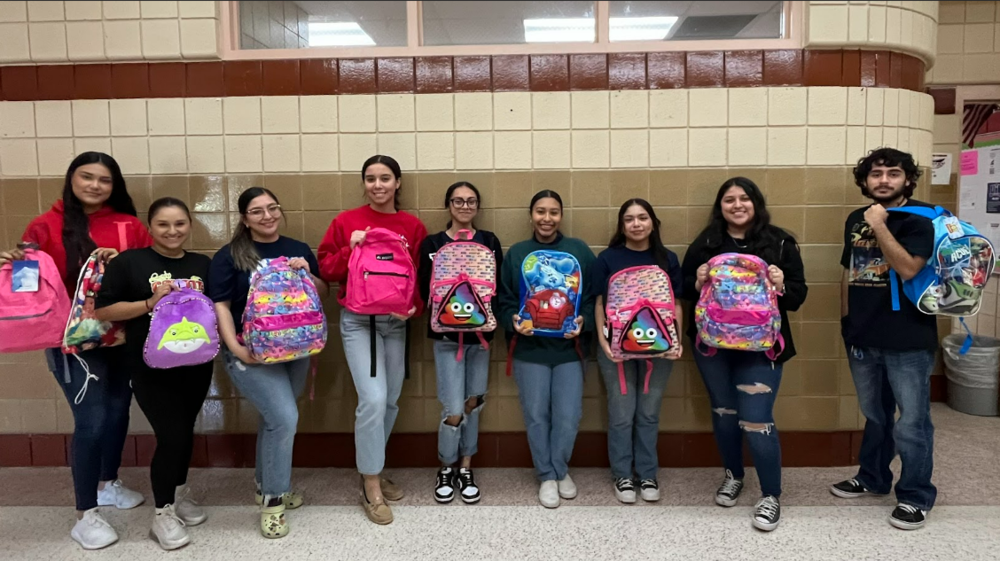 la-joya-early-college-senior-service-project-backpacks-for-foster