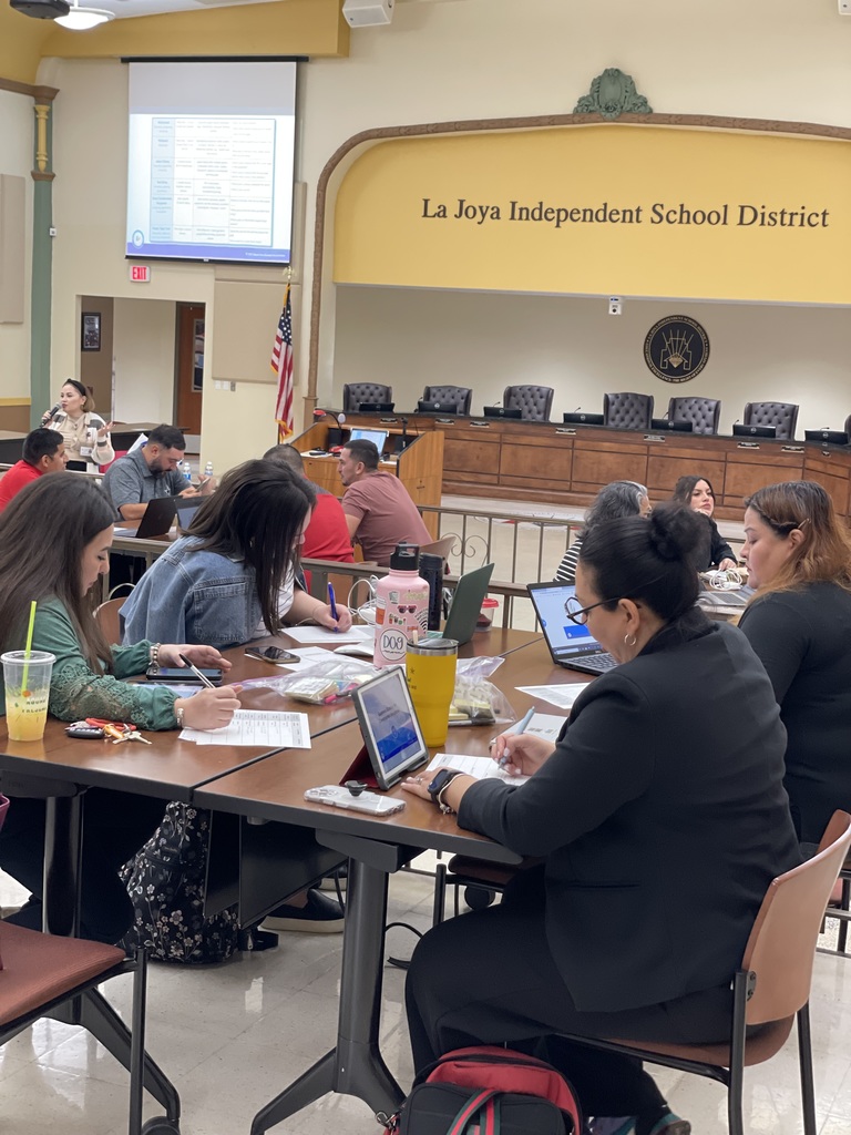 La Joya ISD English teachers are receiving professional development to enhance knowledge of the STAAR redesign. We pride ourselves to ensure our students always succeed, therefore, ensuring our teachers are well prepared is one of our top goals at La Joya ISD. 