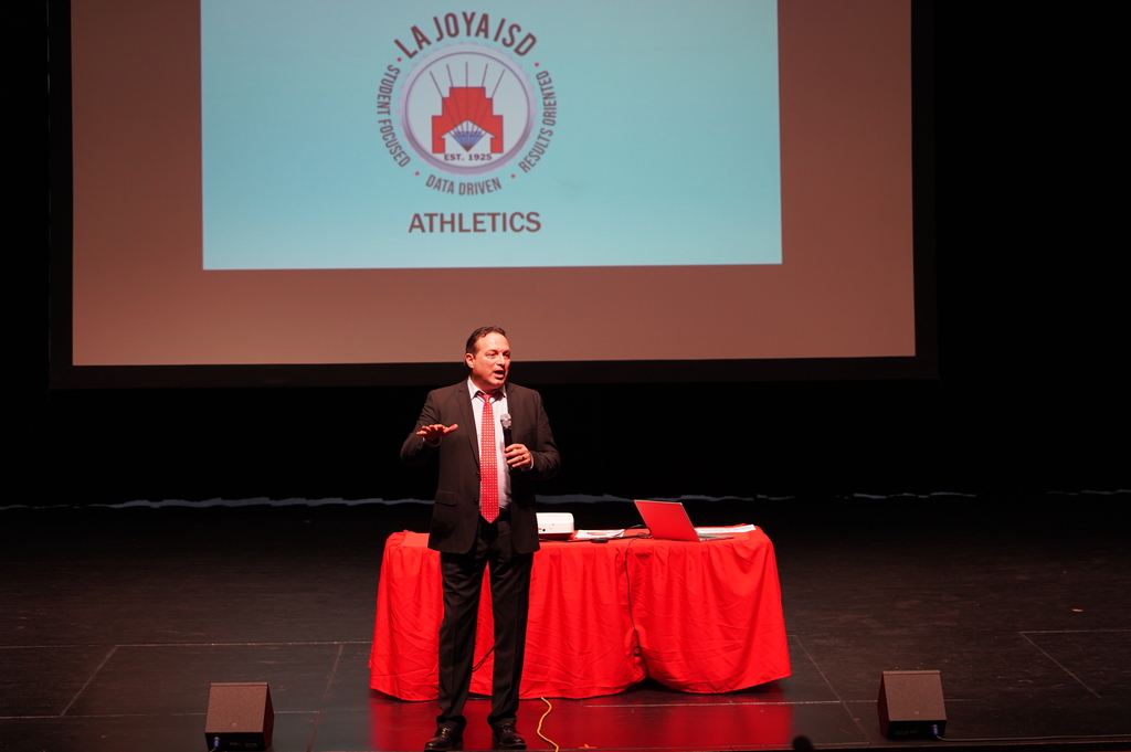 🎉🏀🏈⚽️🎾🏐 Exciting times ahead! Our Superintendent of Schools, Mr. Heriberto Gonzalez, gave a warm welcome to all our amazing athletic coaches at their annual meeting! 🤝💪🏻 Let's gear up for an incredible season filled with teamwork, dedication, and victories! 🏆🎉 GOOOOOO PACK!! #ljisdstudentfocuseddatadrivenresultsoriented